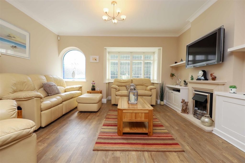 Property photo 2 of 15 Living Room