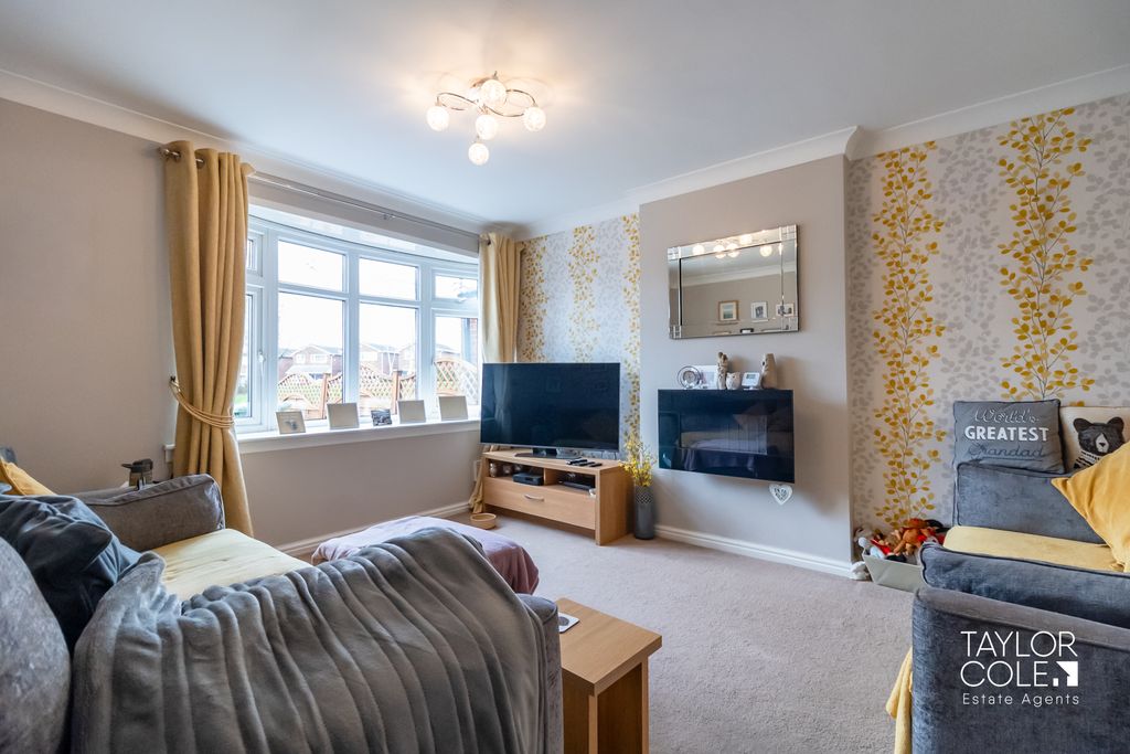 Property photo 2 of 26