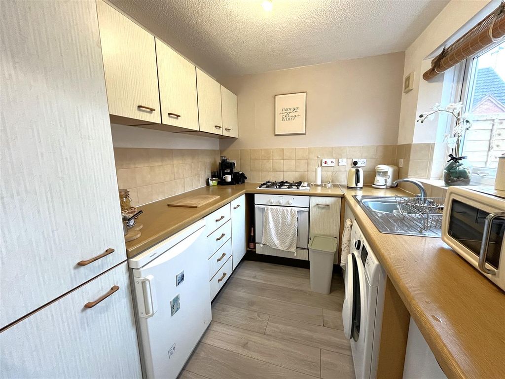 Property photo 3 of 11