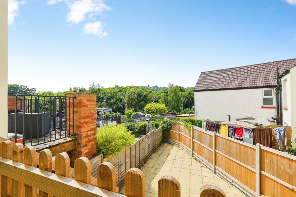 Property photo 2 of 17 Pbox-Img.Jpg
