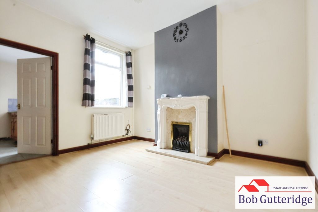 Property photo 3 of 13 Sitting Room