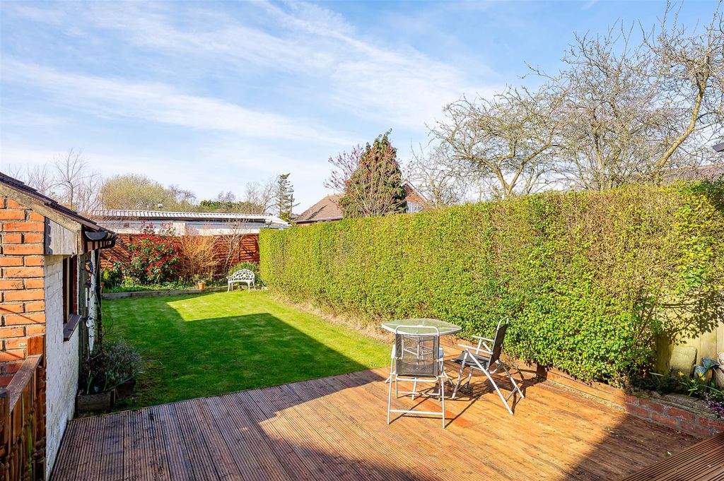 Property photo 3 of 16 Garden