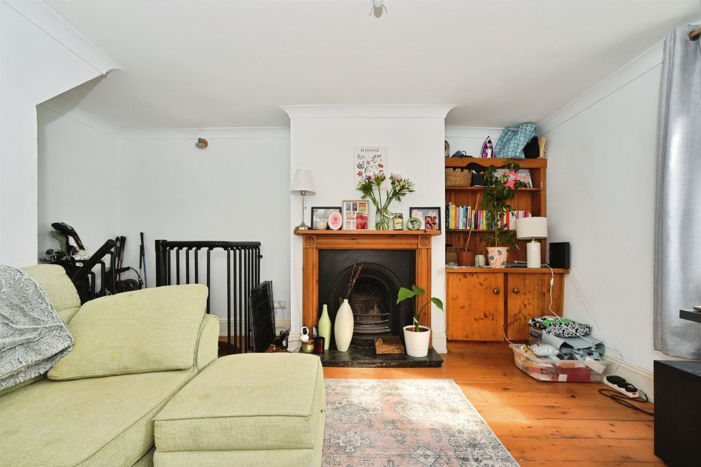 Property photo 3 of 17