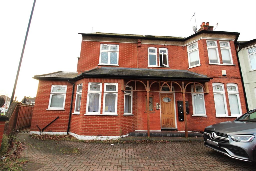 Property photo 3 of 10 Outside.Jpg