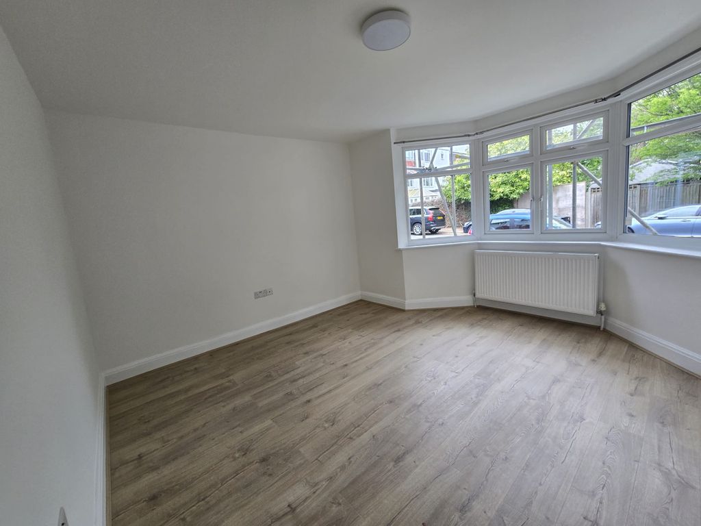 Property photo 3 of 13 Gallery