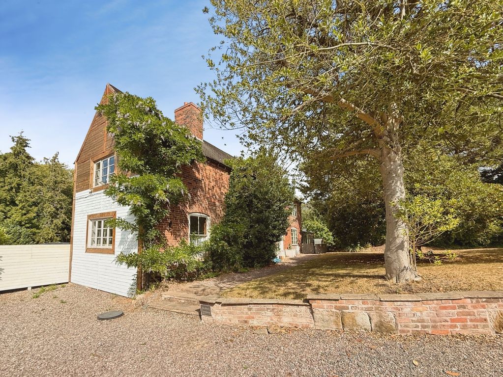 Property photo 1 of 44