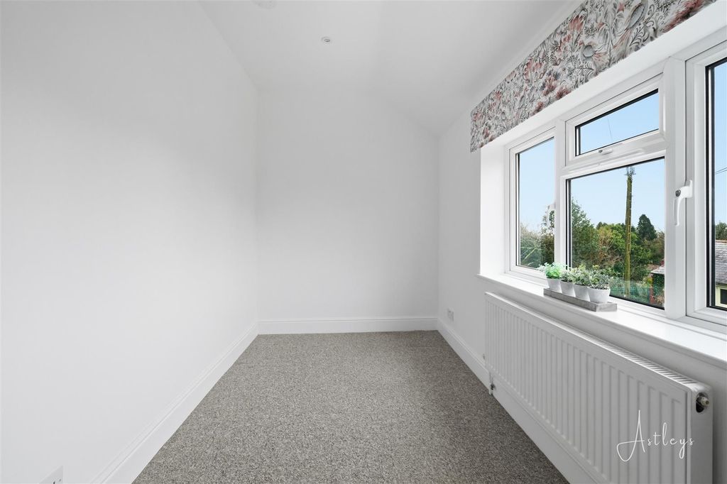 Additional image 13 of 3 bed flat for saleEversley Road, Sketty, Swansea SA2