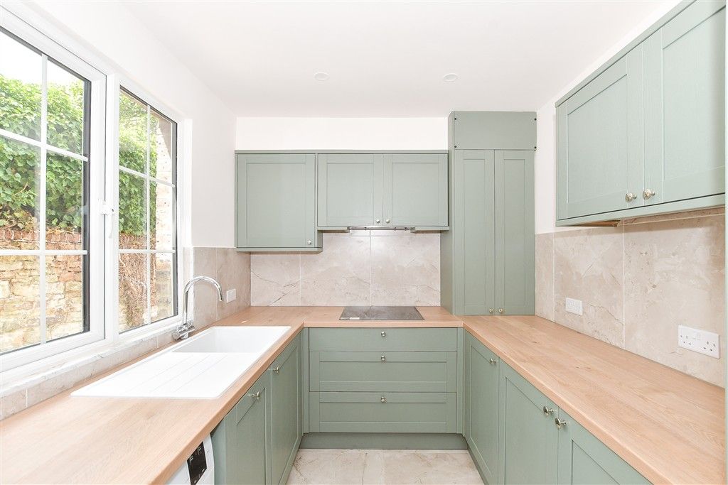 Property photo 2 of 13 Kitchen