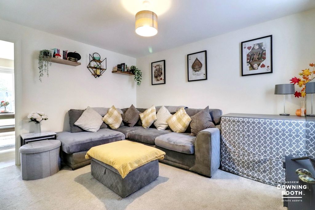 Property photo 3 of 23