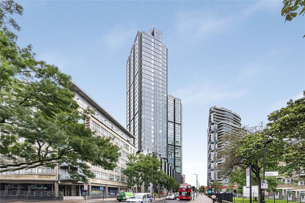 Property photo 2 of 20 External