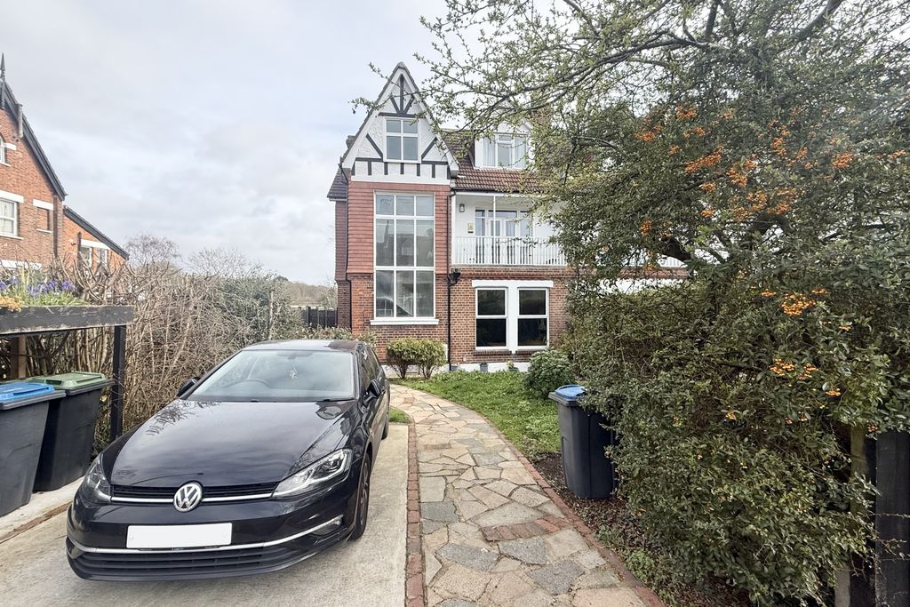 Property photo 1 of 7 1