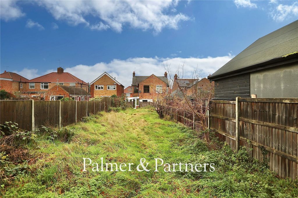 Property photo 3 of 22 Picture No. 06