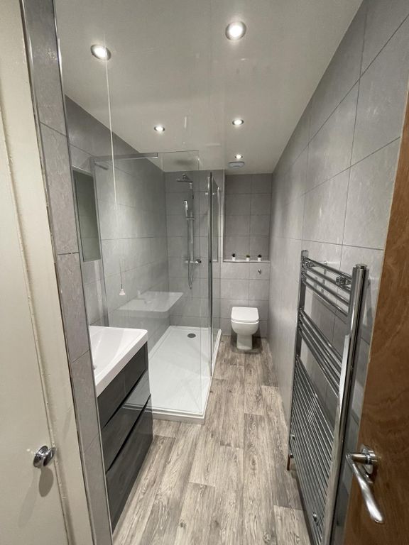 Property photo 3 of 8 Https://Cdn.Rmcloud.Online/Rmc-Temp-Live/Rent/4A44