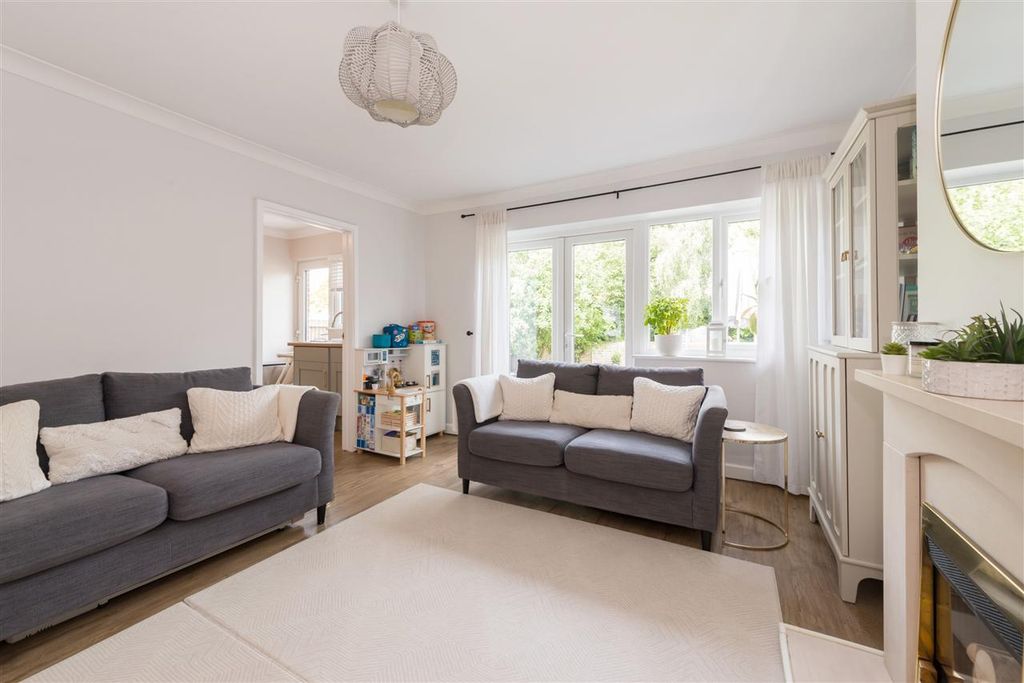 Property photo 3 of 19