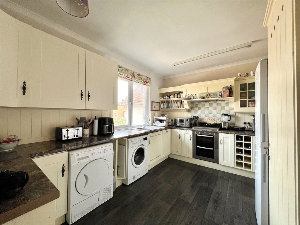 Property photo 2 of 10 Picture No. 04