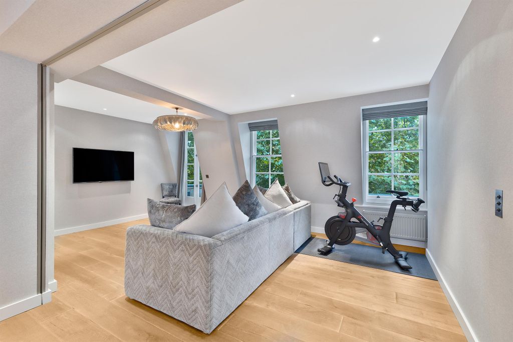 Property photo 2 of 10 Image