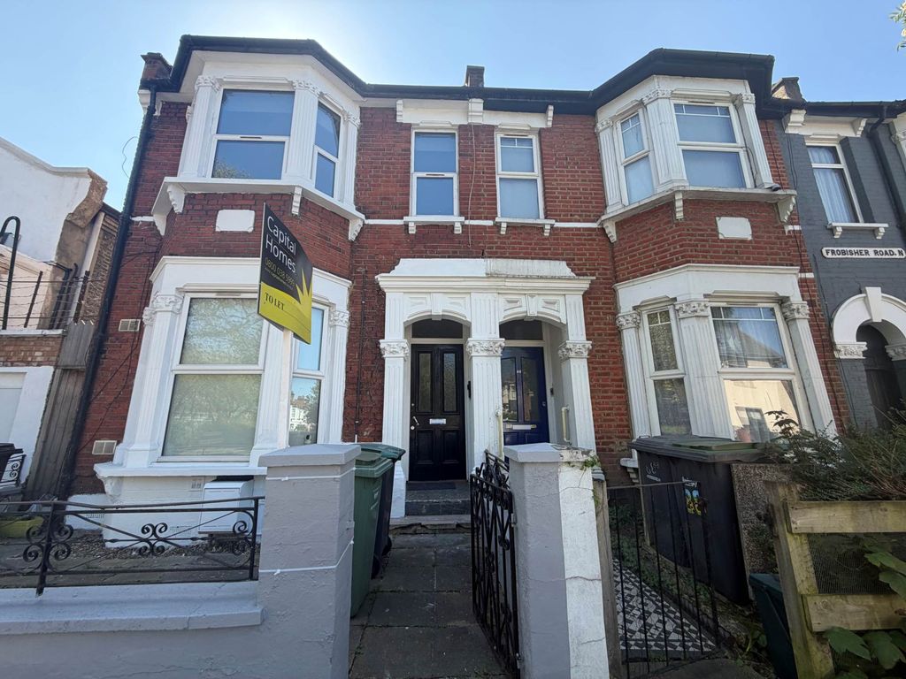 Property photo 1 of 1