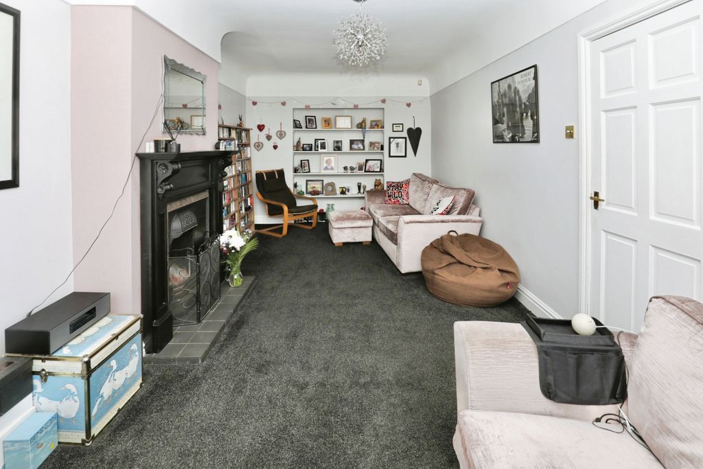 Property photo 3 of 20 2