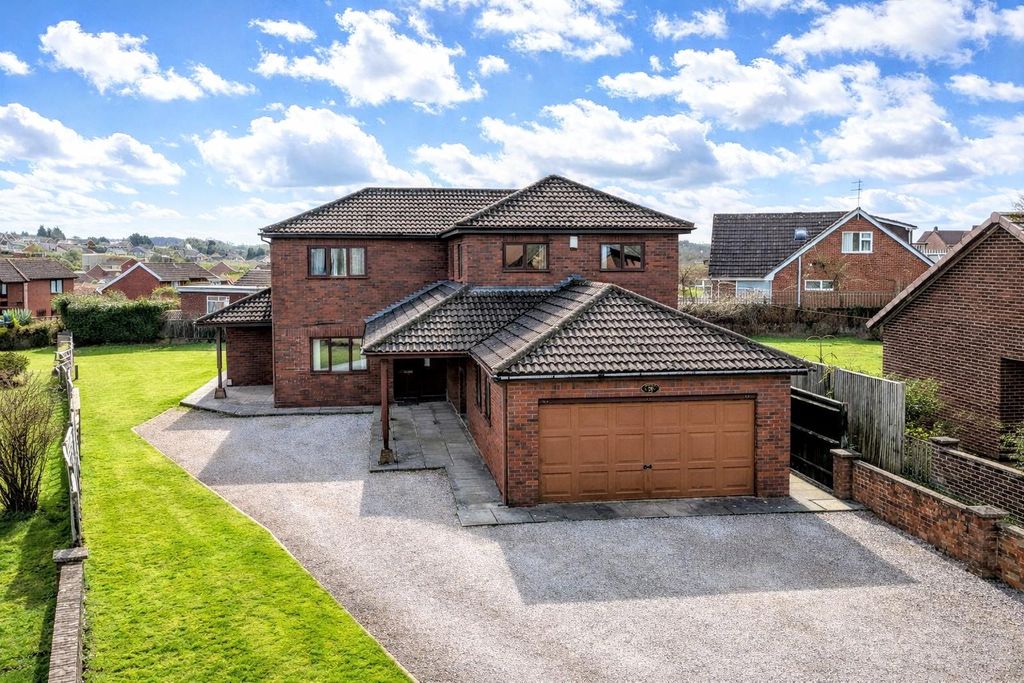 Property photo 1 of 15 Front