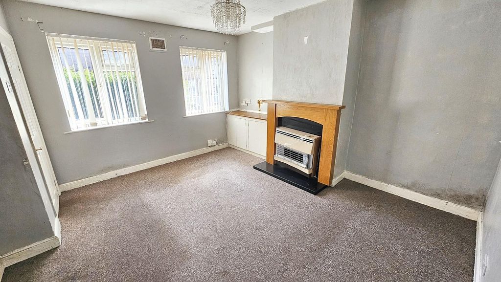 Property photo 3 of 8