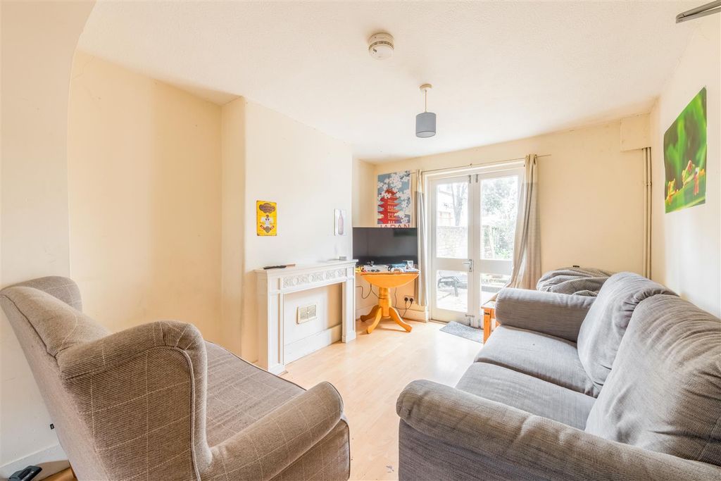 Property photo 3 of 22 56 Argyle Road-5.Jpg