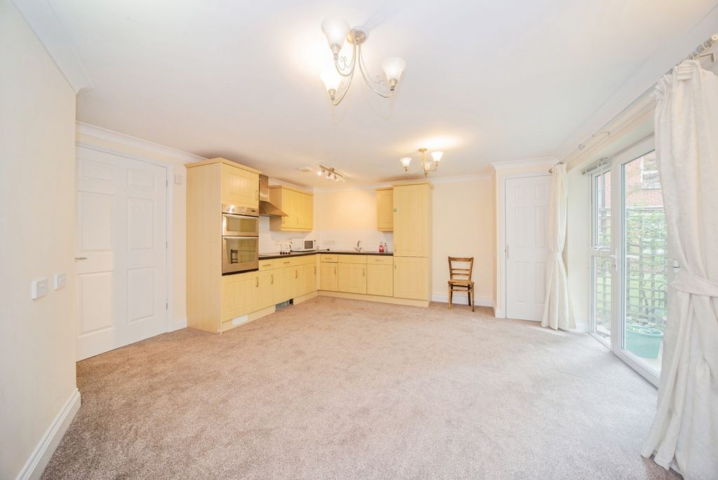 Property photo 3 of 19 Pbox-Img.Jpg