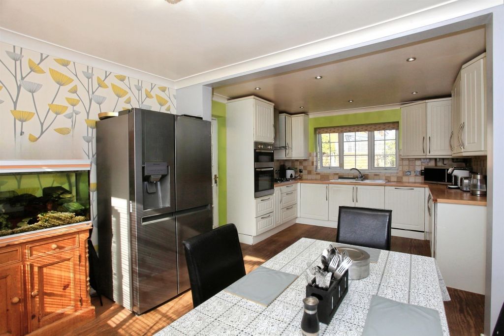 Property photo 2 of 23 Kitchen/Diner