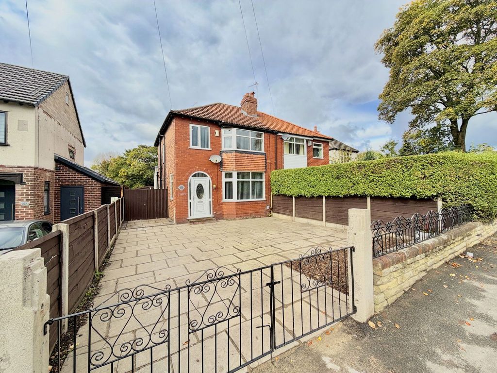 Property photo 1 of 28