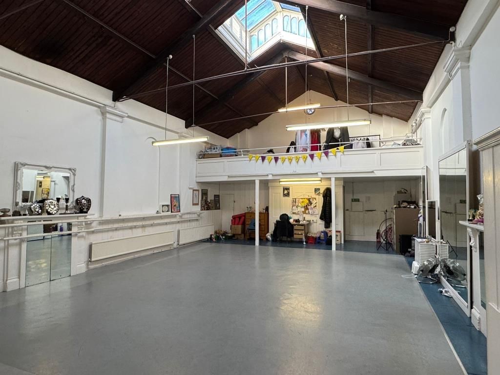 Property photo 3 of 10 Main Studio With Mezzanine Level