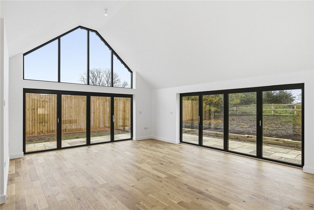 Property photo 2 of 54 Picture No. 53