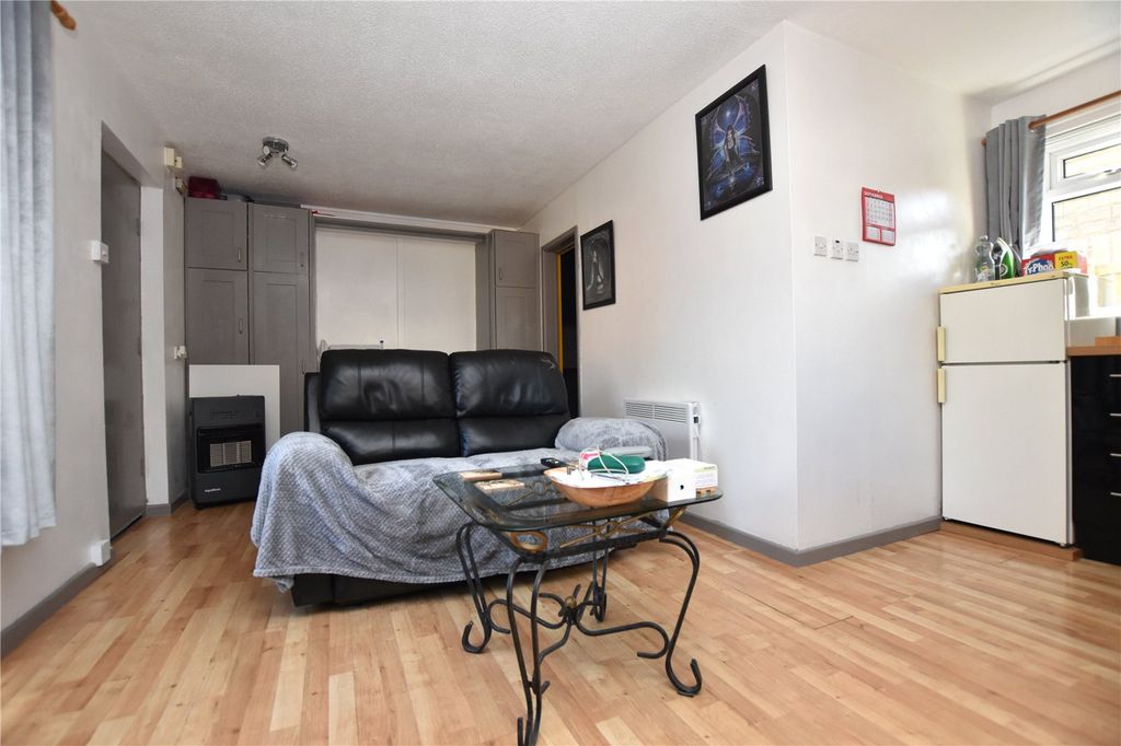 Property photo 3 of 12 Picture No. 06