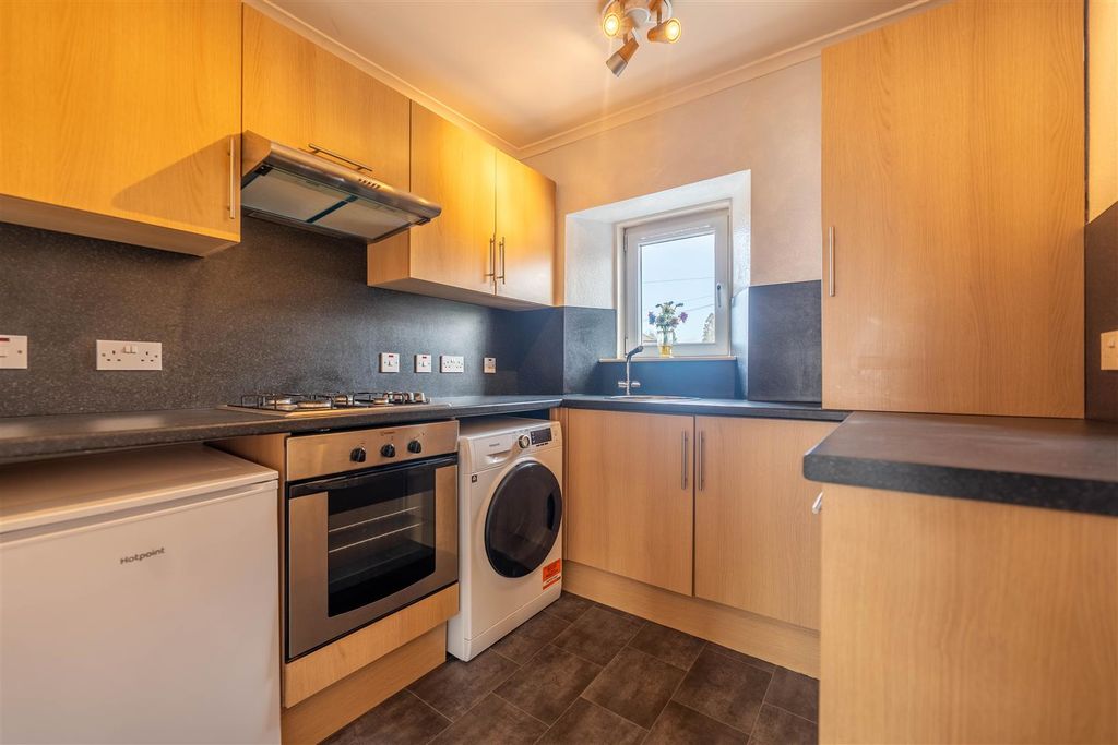 Property photo 2 of 11 Dsc09529-Hdr.Jpg