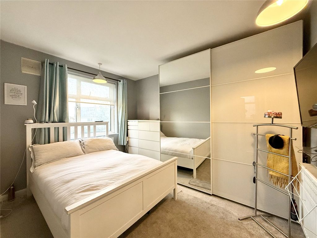 Property photo 3 of 8 Picture No. 02