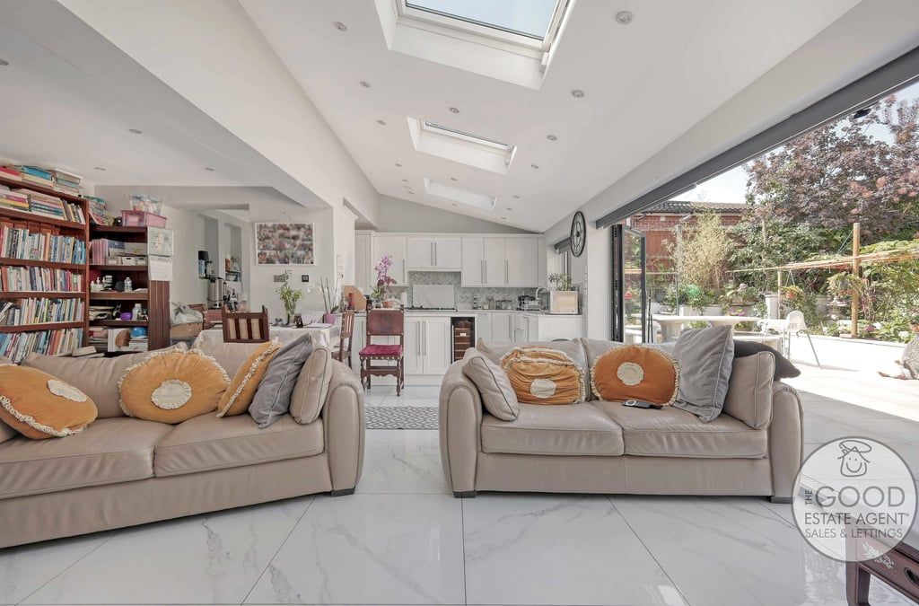 Property photo 2 of 24