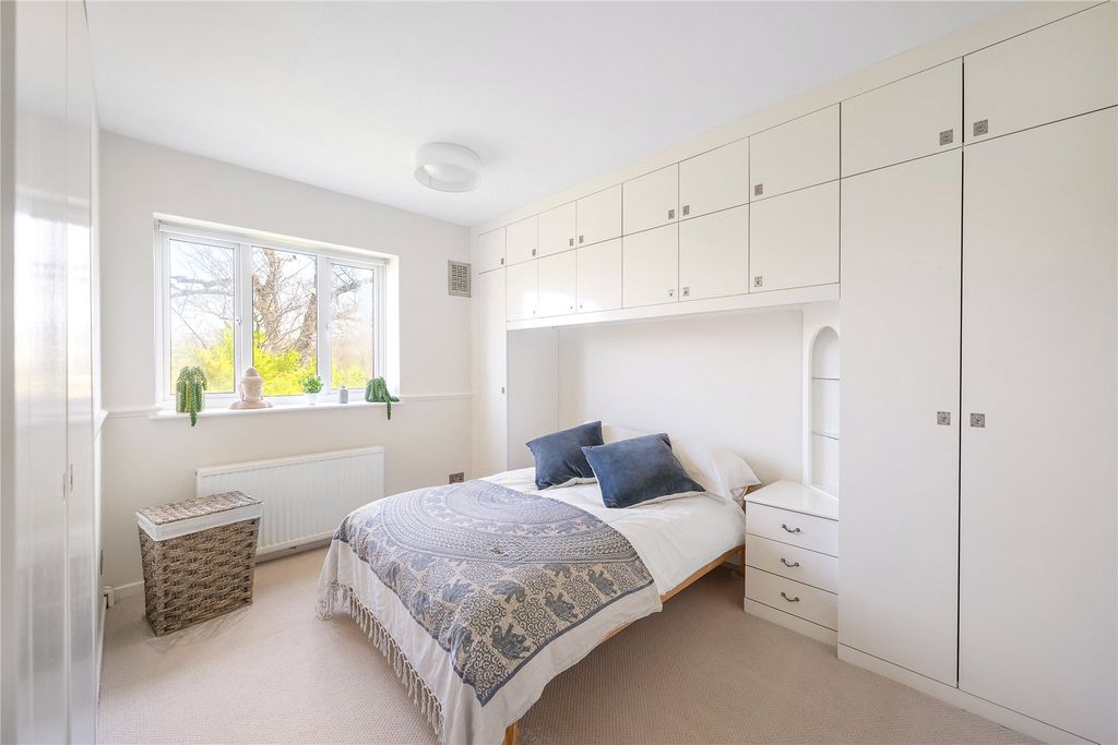 Property photo 2 of 13 Picture No. 12