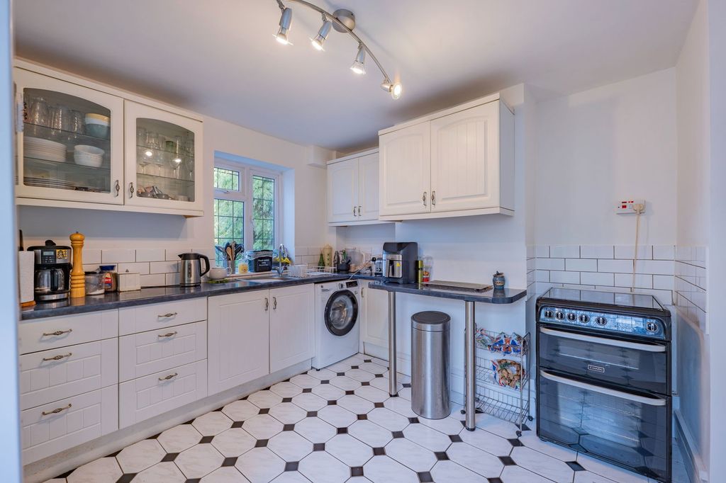 Property photo 3 of 26