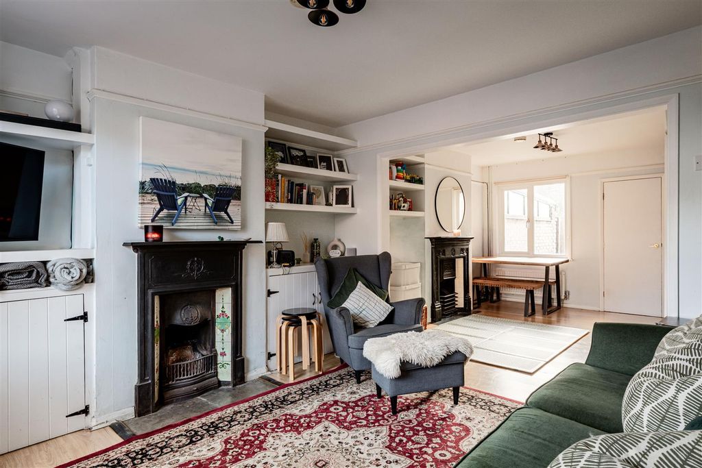 Property photo 3 of 29 Sunte Avenue-19.Jpg