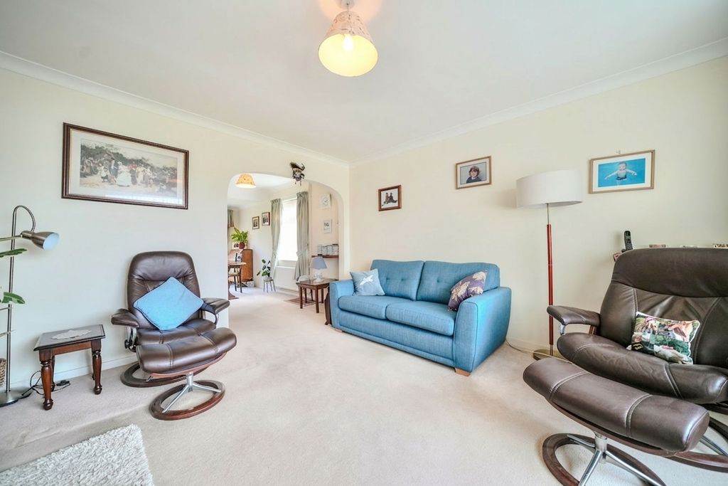 Property photo 2 of 24