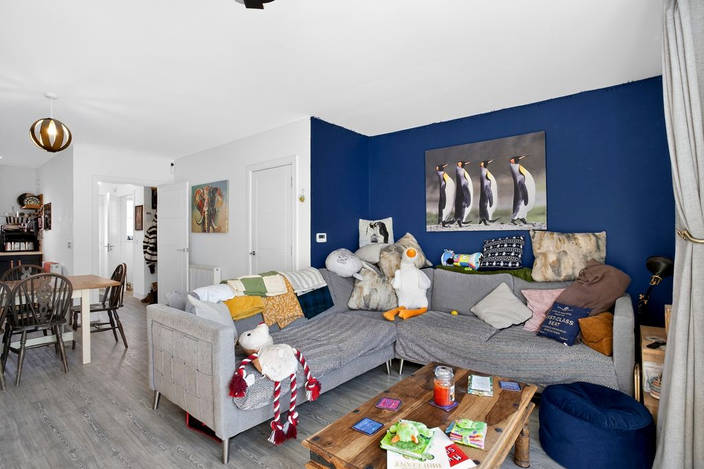 Property photo 3 of 20