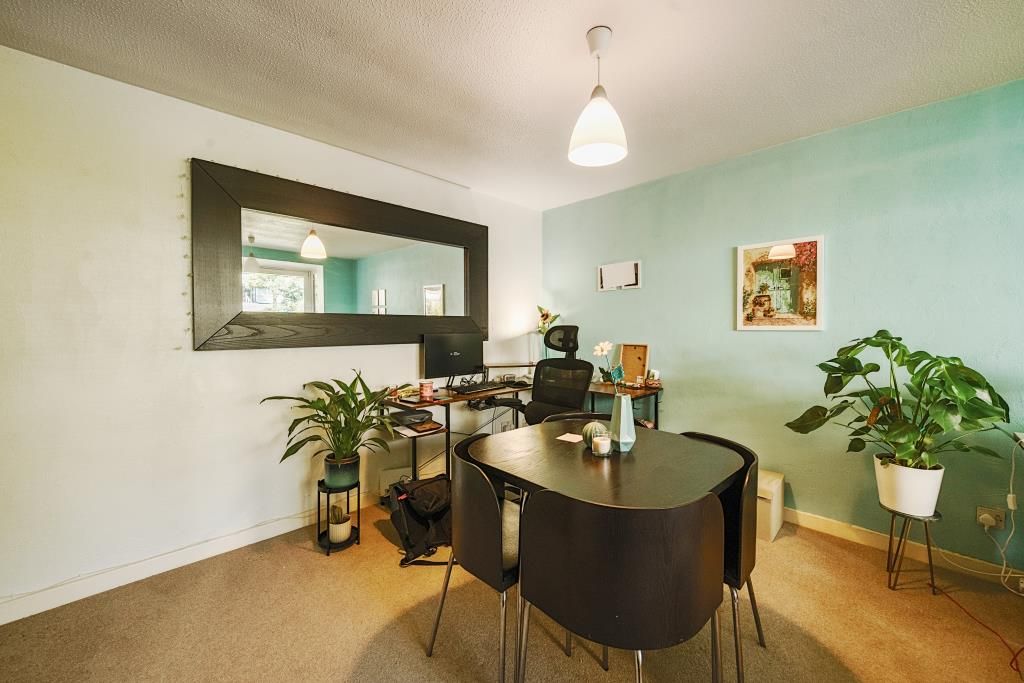 Property photo 2 of 18 Dining Area