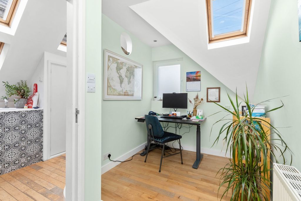 Property photo 3 of 13 5027815