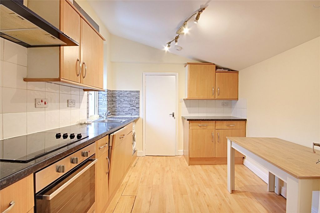 Property photo 1 of 11 Picture No. 12