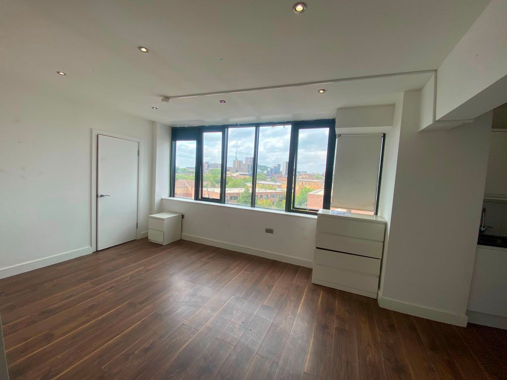 Property photo 3 of 12