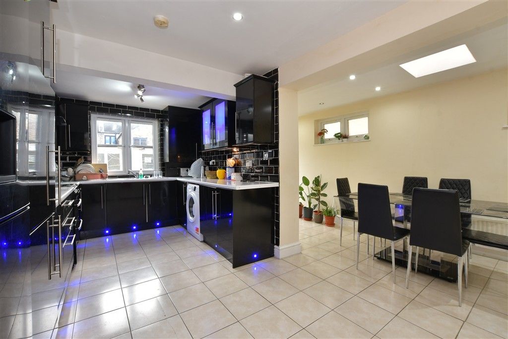 Property photo 1 of 12 Kitchen