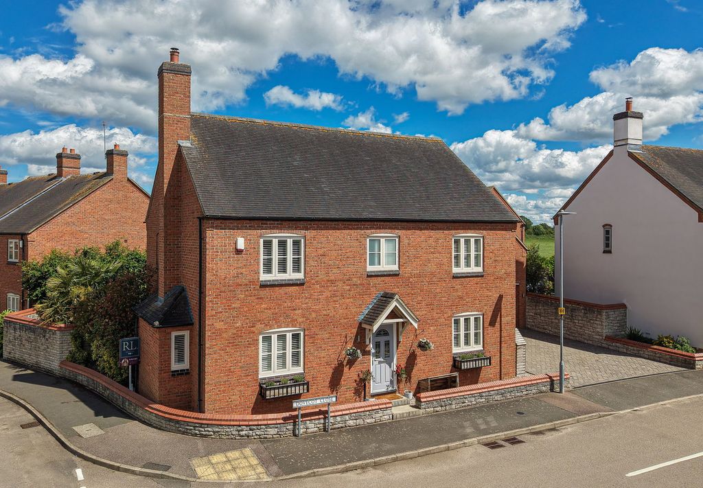 Property photo 1 of 37