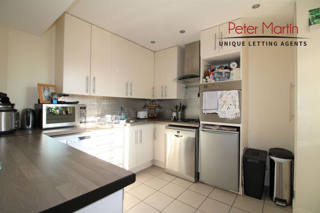 Property photo 2 of 11 Photo 6