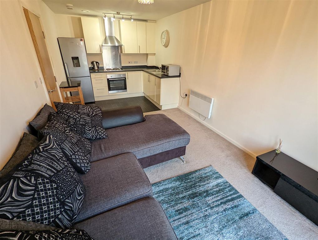 Property photo 3 of 10