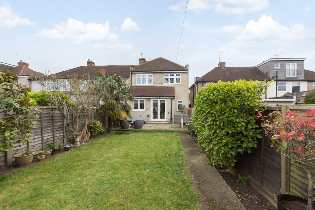 Property photo 2 of 18