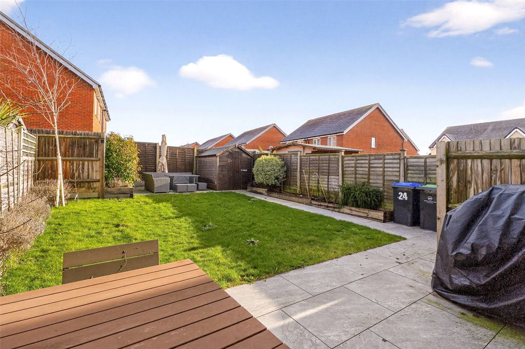 Property photo 2 of 24 Picture No. 03