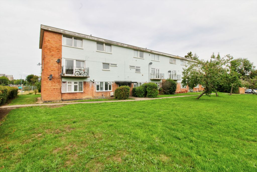 Property photo 1 of 12